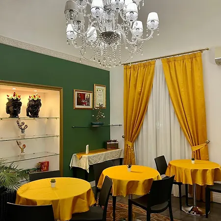 Duca Di Uzeda Bed & Breakfast 3*