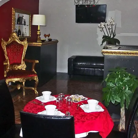 Couette-café Duca Di Uzeda 4*